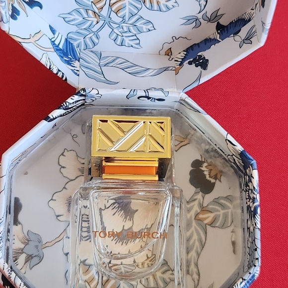 Tory Burch .24 Fl Oz Eau De Parfum - Picture 2 of 4